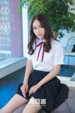 女学生处破外女出血视频